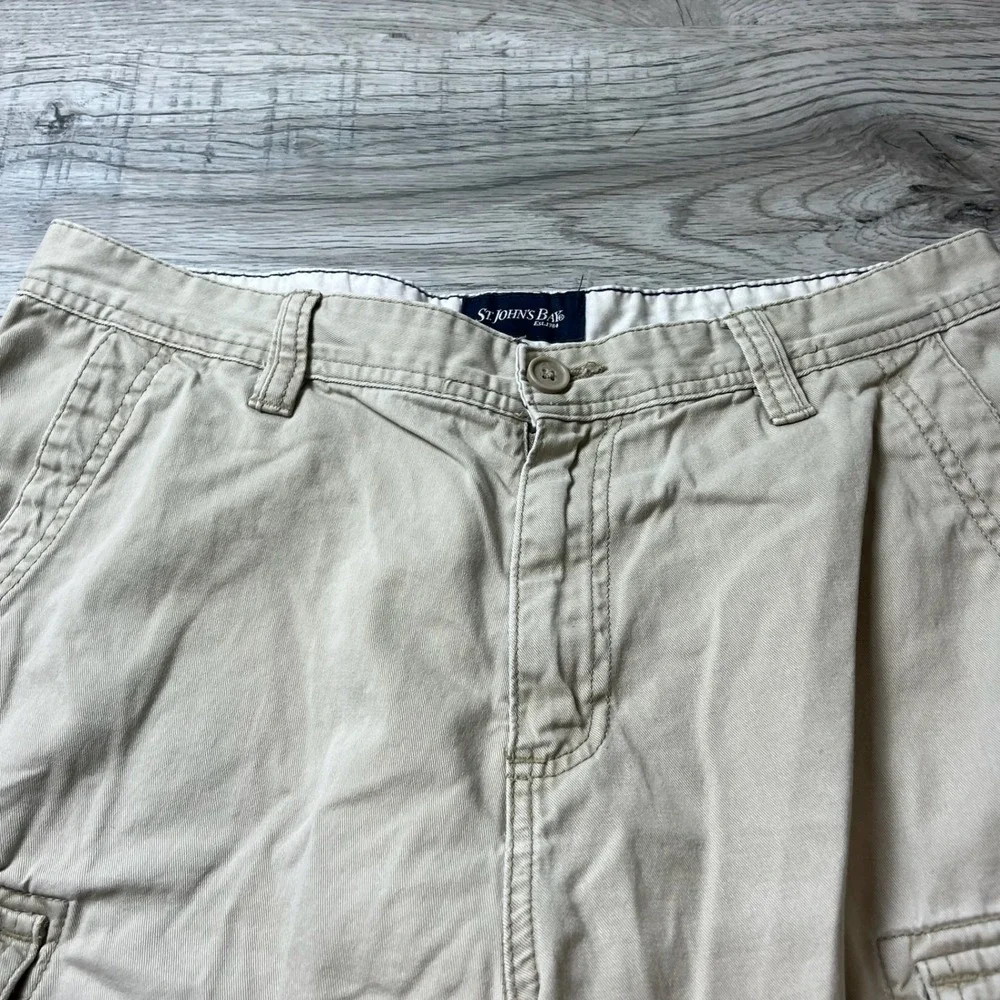 St. John's Bay Cargo Shorts Mens 32 Khaki Tan Cotton Utility Relaxed Hiking